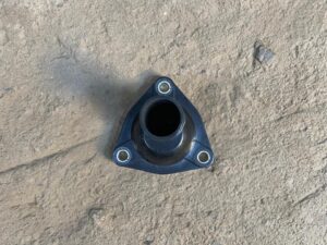 Nissan Note thermostat housing